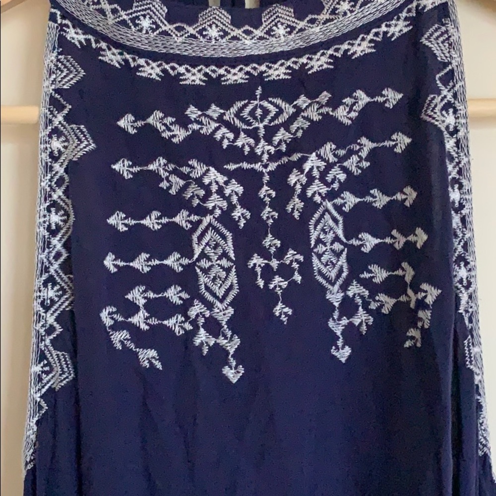 Pretty Embroidered Dress - Picture 2 of 4
